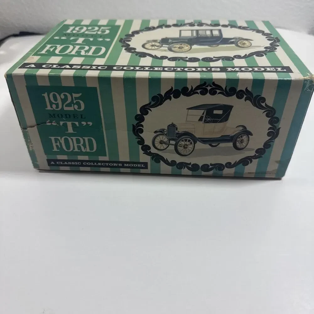 Vintage AMT 1925 Ford Model T 3n1 1/25 Model Kit Original Issue Unbuilt Open Box